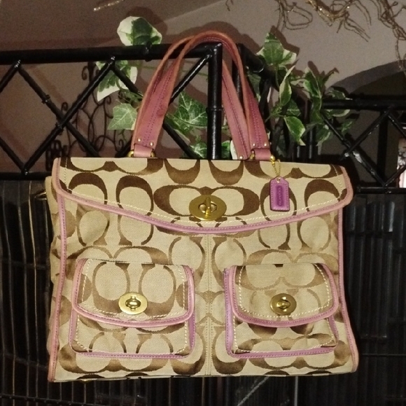 Coach Signature Chelsea Legacy Hampton  Crossbody Tote Bag - Rare Coach - Picture 1 of 16
